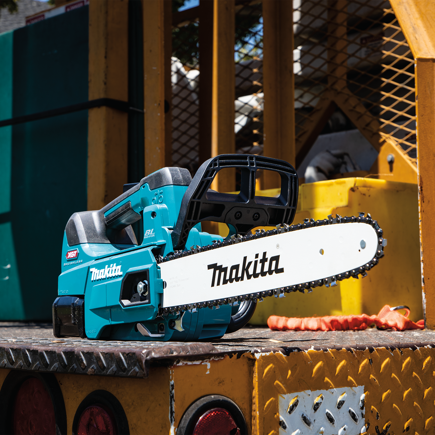 Makita 40V max XGT Kit de motosierra inalámbrica con mango superior de 16 Makita 40V max XGT Kit de motosierra inalámbrica con mango superior de 16